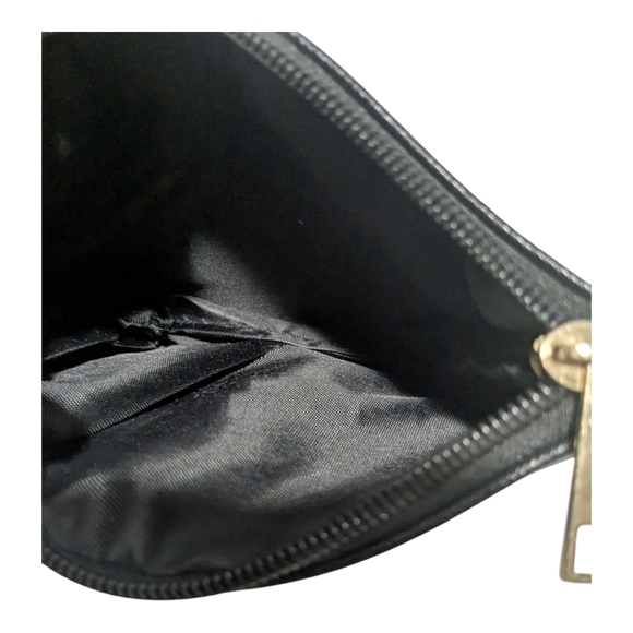 Elegant Black Wristlet Clutch - Picture 5 of 7